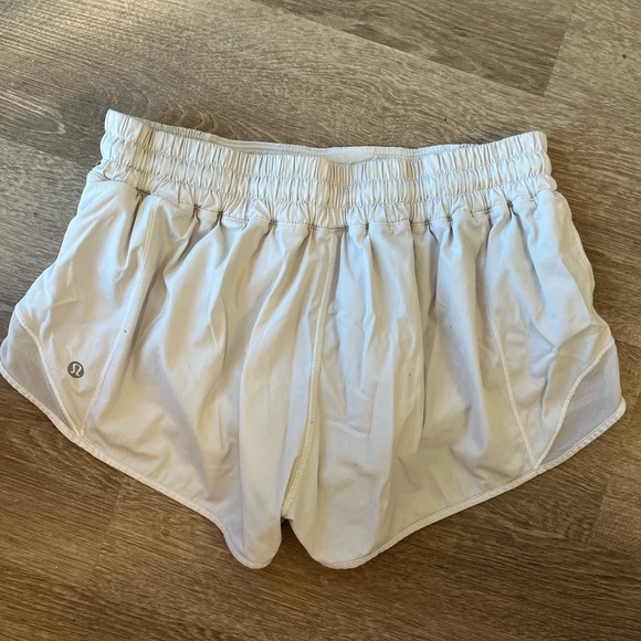 Lulu lemon hotty hot shorts - Picture 2 of 2